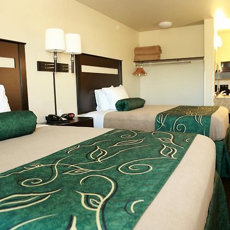 Travelodge By Wyndham Clinton Valley West Court Exteriér fotografie