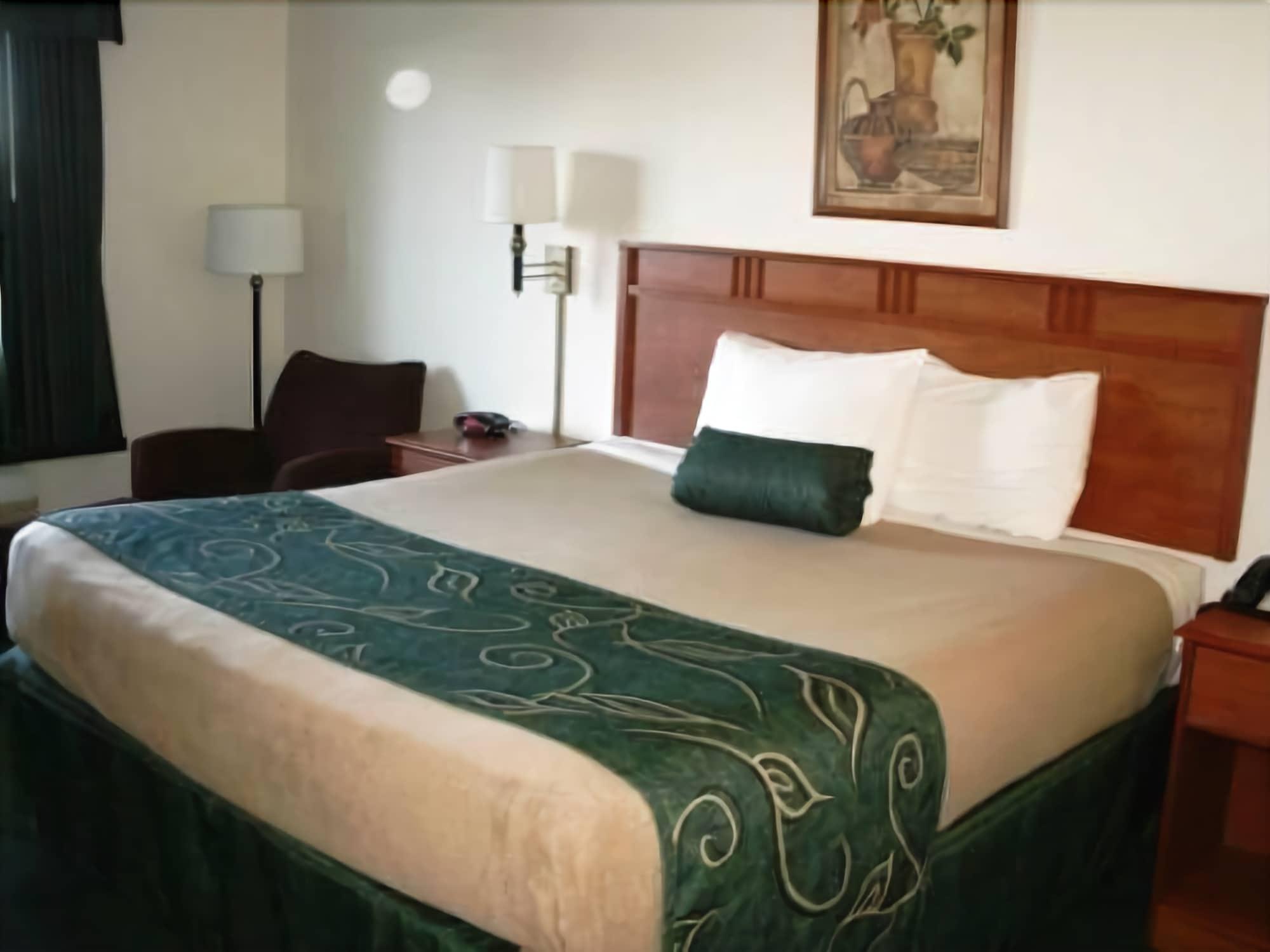 Travelodge By Wyndham Clinton Valley West Court Pokoj fotografie
