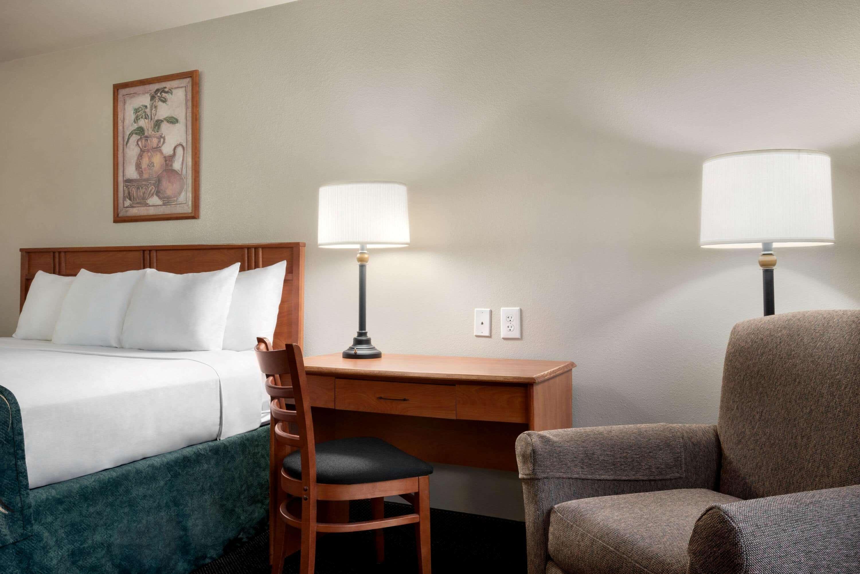 Travelodge By Wyndham Clinton Valley West Court Exteriér fotografie