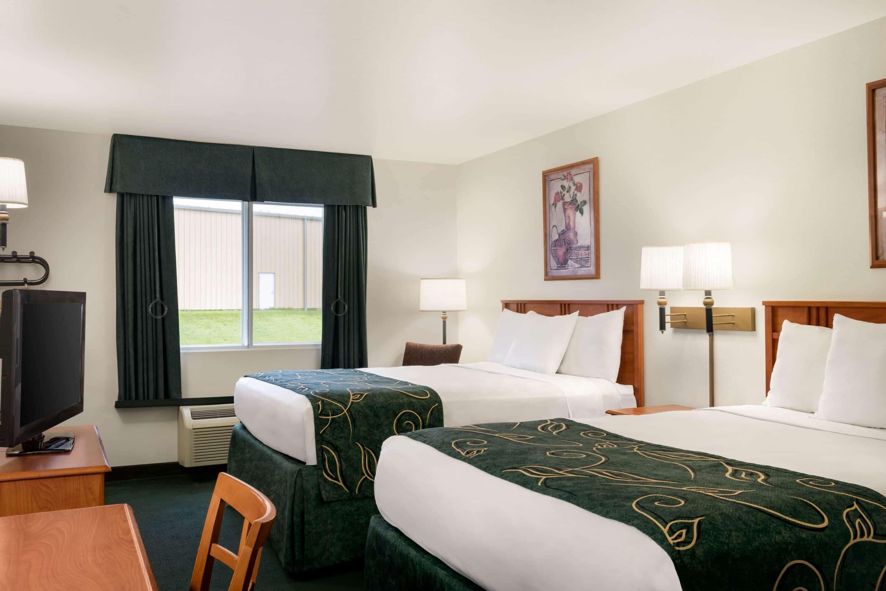 Travelodge By Wyndham Clinton Valley West Court Exteriér fotografie