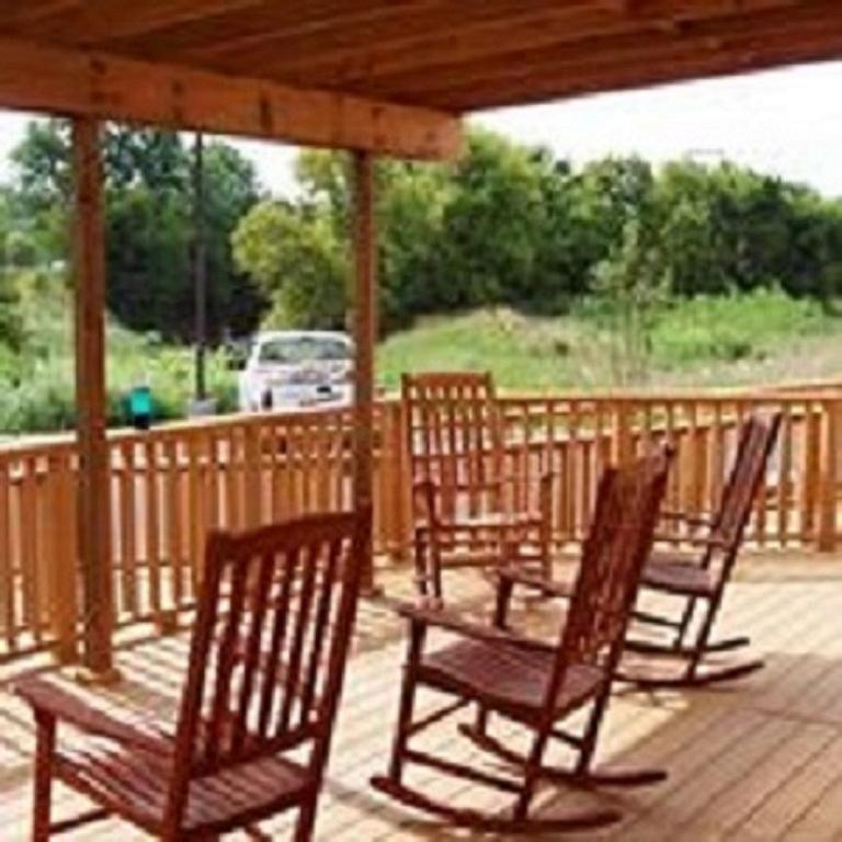 Travelodge By Wyndham Clinton Valley West Court Exteriér fotografie