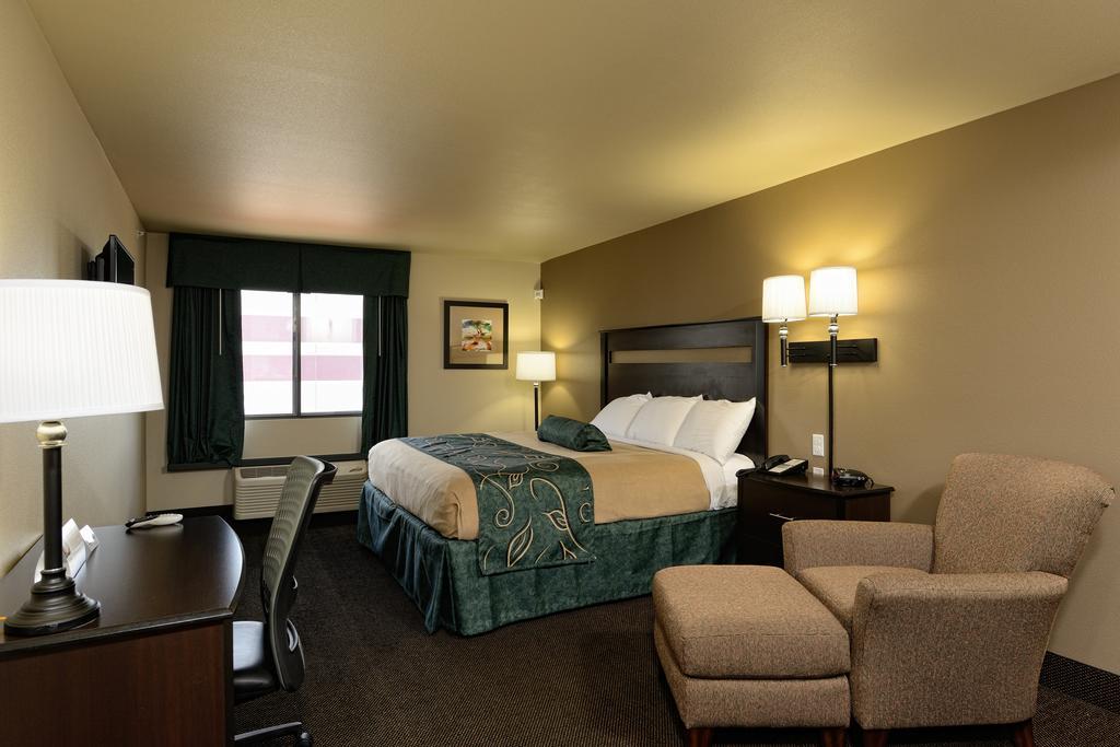 Travelodge By Wyndham Clinton Valley West Court Exteriér fotografie